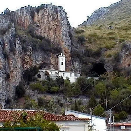 Semesterbostad Montalto *